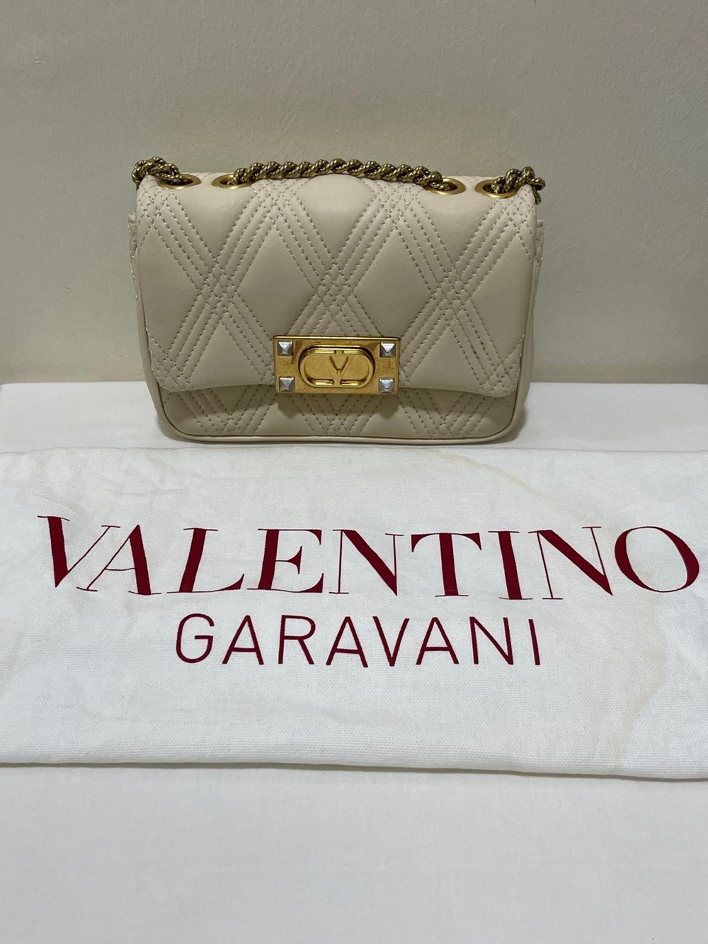 VALENTINO GARAVANI Quiltie 67 Leather Shoulder Bag